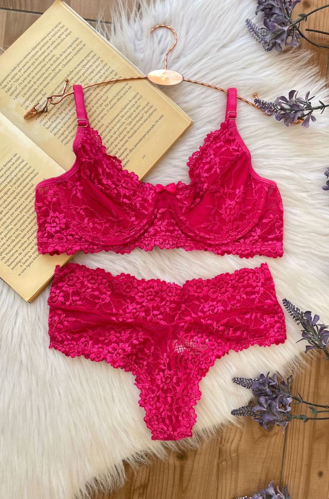 1245 CONJUNTO EM RENDA SEM BOJO E COM ARO